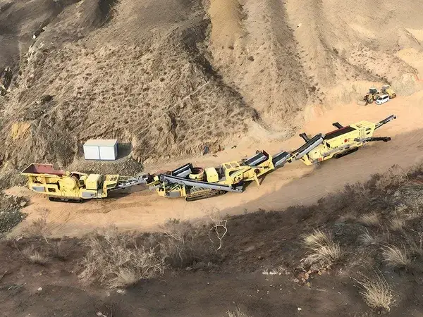 Usinas de britagem móveis de granito de 300 tph em Gansu