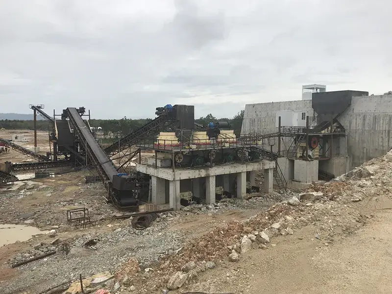 Projeto de britagem de granito de 450 t/h no Camboja