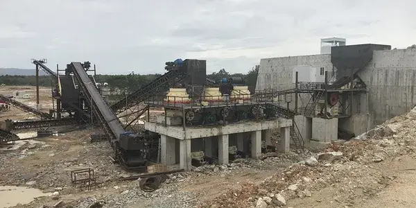Projeto de britagem de granito de 450 t/h no Camboja