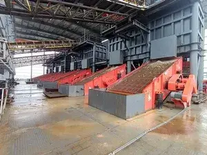 Usina de agregados em Qingyuan, Guangdong, China (15 milhões de toneladas por ano)